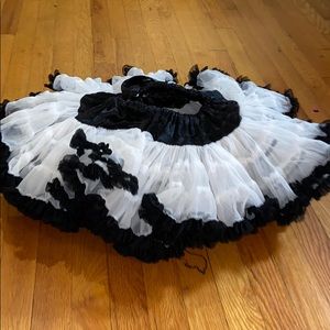 Kaiya eve Pettiskirt.
